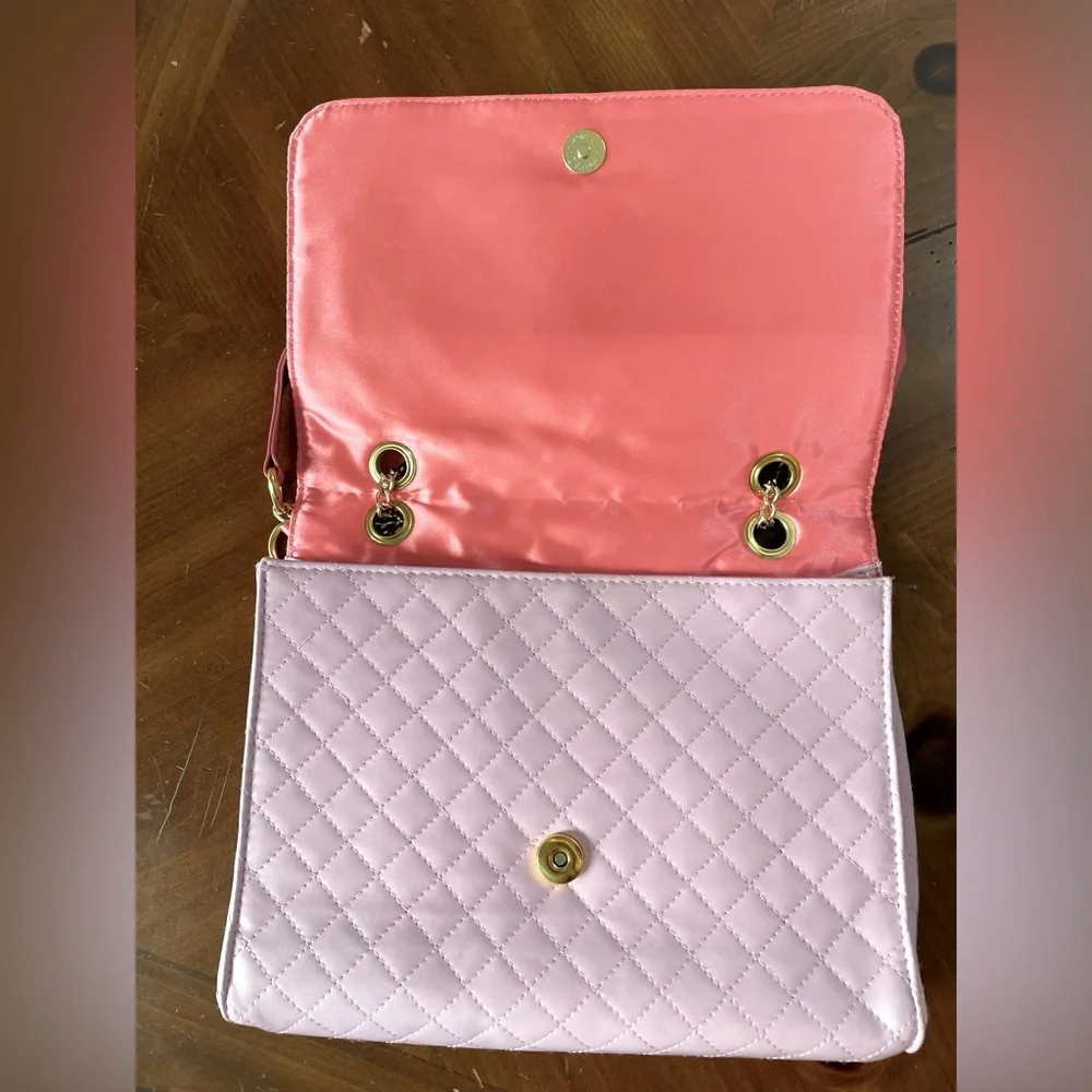 🎀Quilted Hello Kitty Crossbody Purse🎀 - Picture 5 of 7